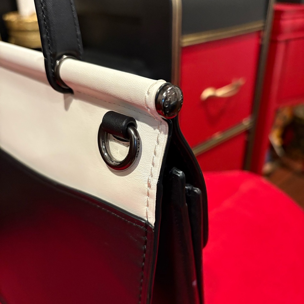 Coach Willis - image 7